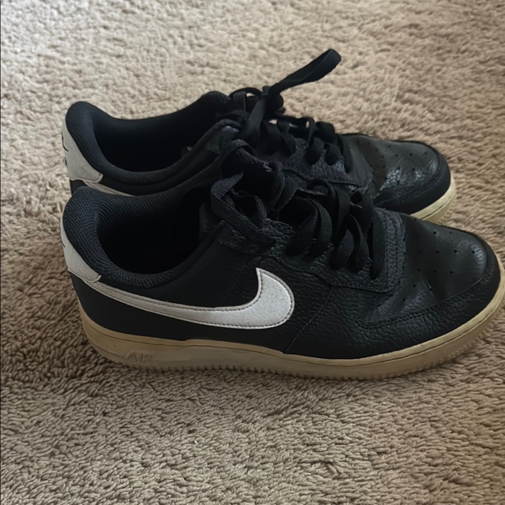 Nike Black and White Sneakers
